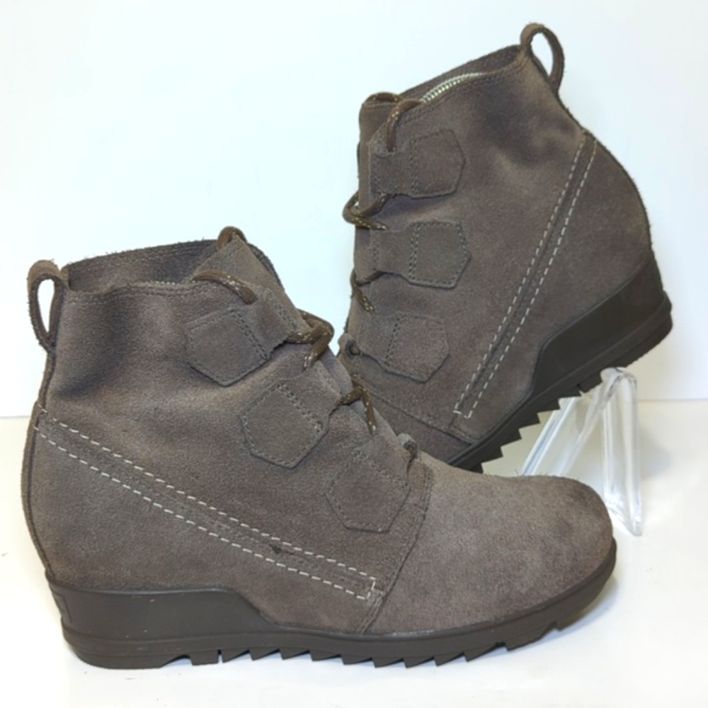 Sorel Evia Lace up Platform Ankle Booties woman's size 9